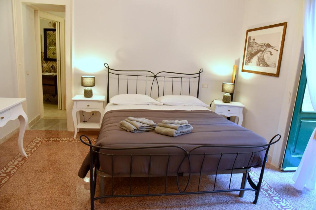 Ripa Garden Room And Suite Salernes Extérieur photo